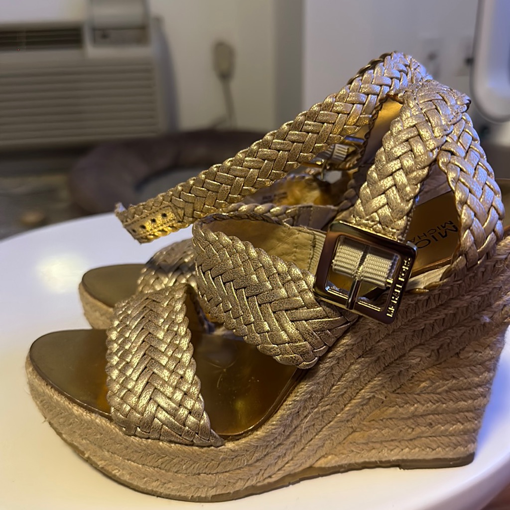 Gently Used Michael Kors Espadrilles 5” (Size 5.5)